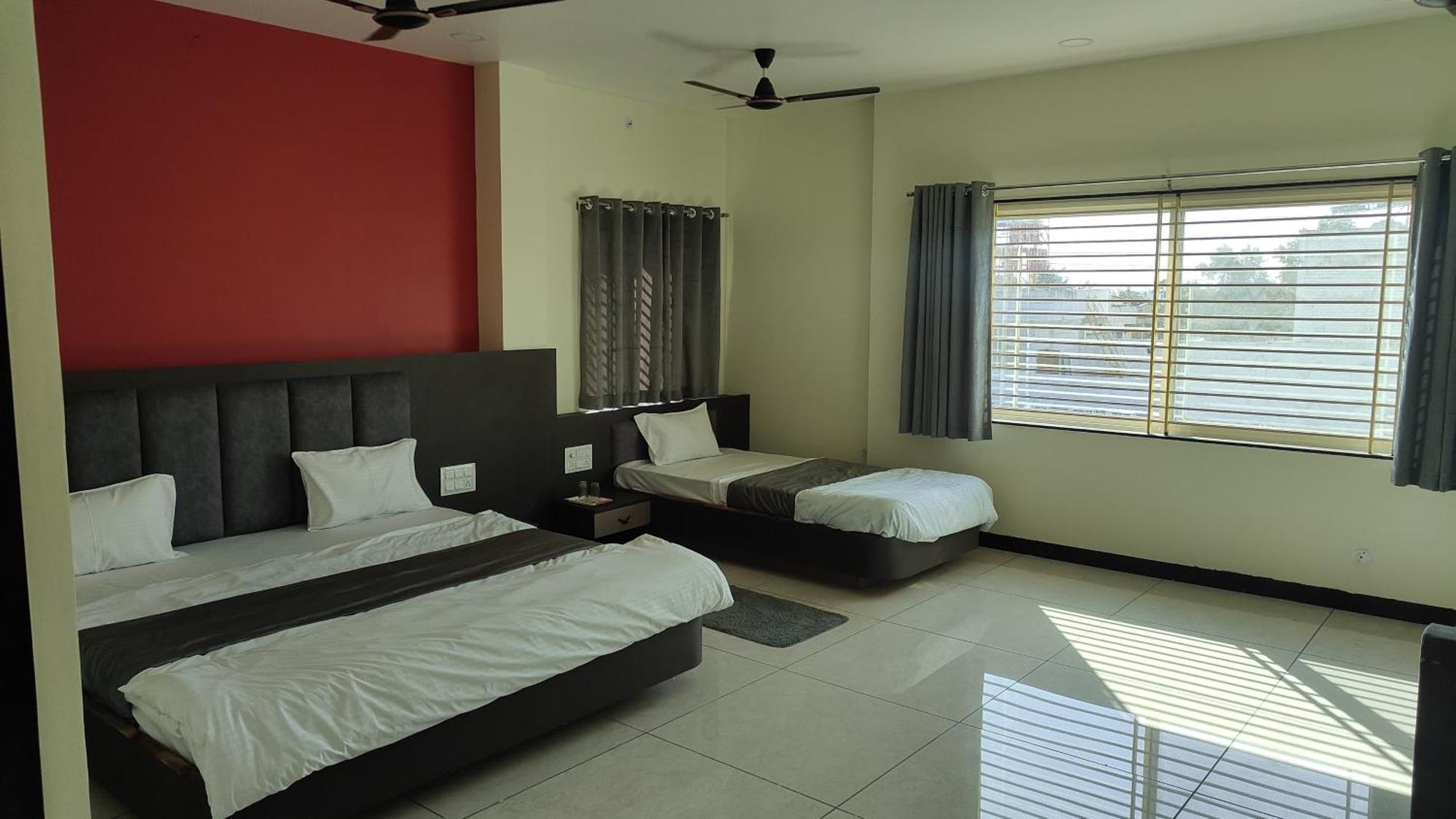 Yashomati Hotel Maheshwar Exterior photo